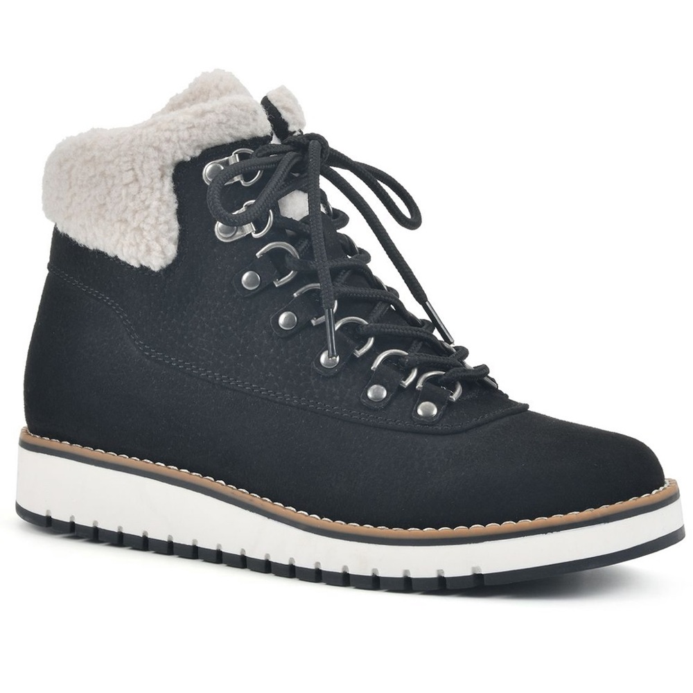 White Mountain Black Suede Cozy Ankle Booties | Size 9.5